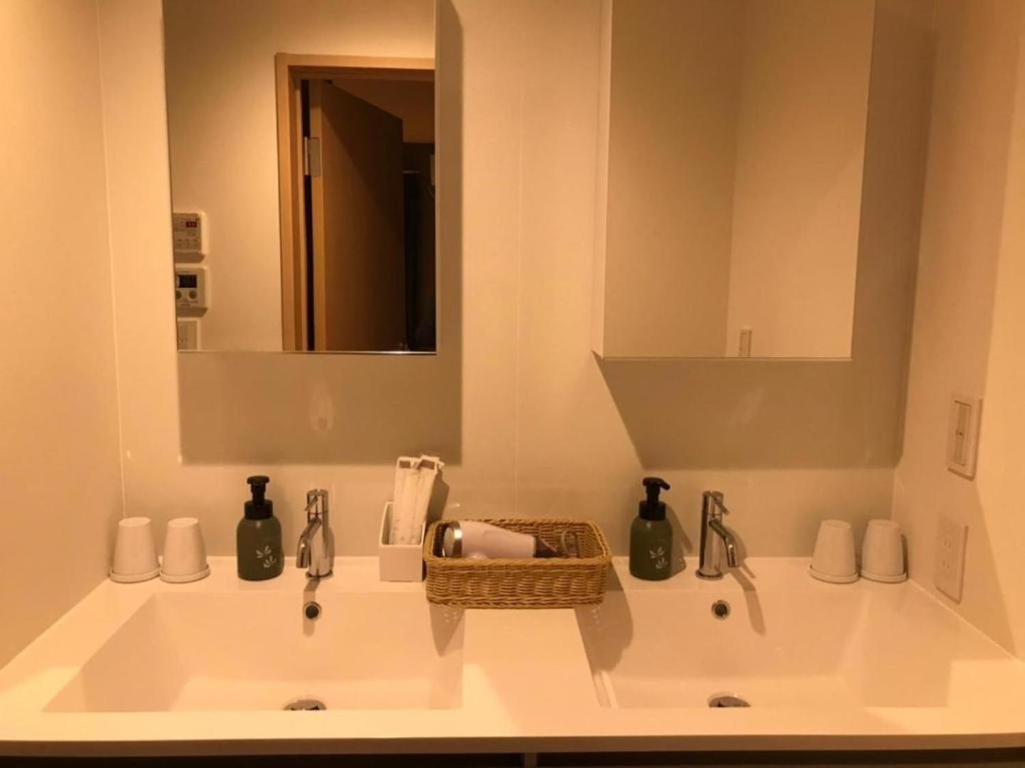 5 Minutes Shin-Osaka 9 Apartment ภายนอก รูปภาพ